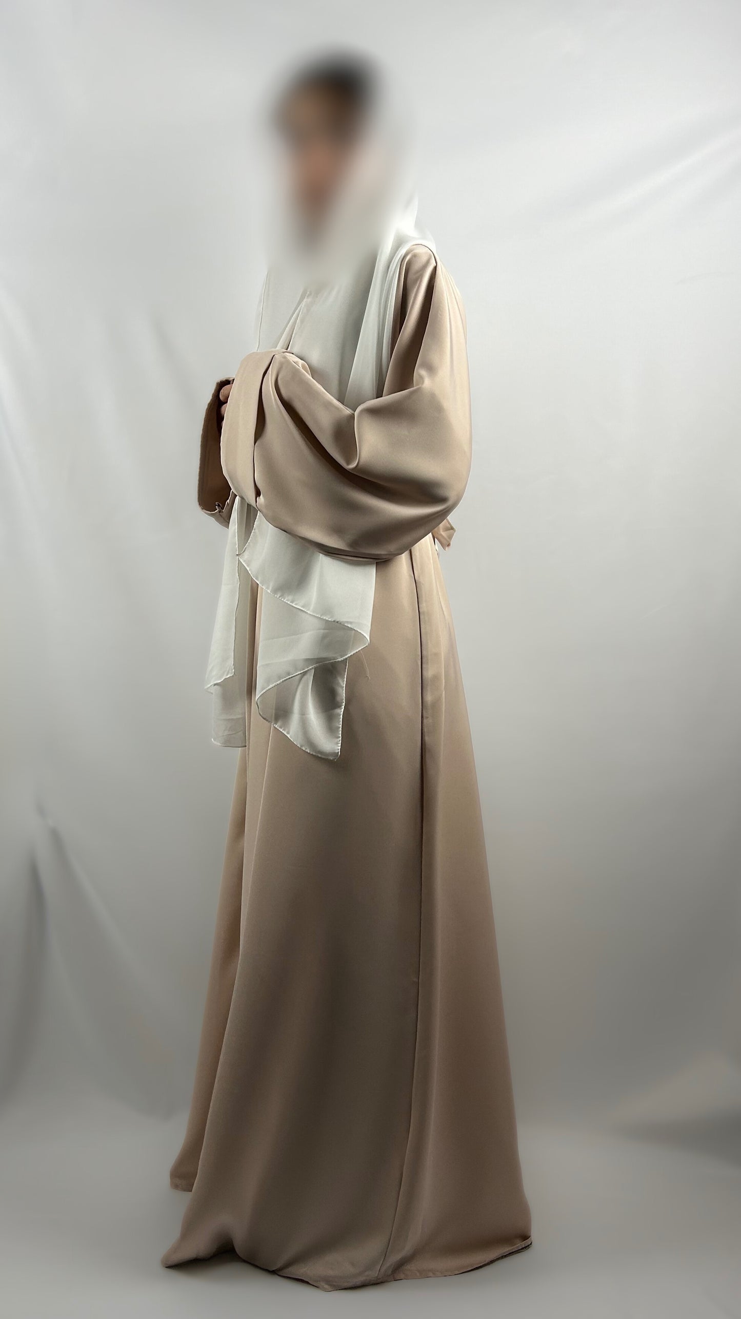 Schlichtes Satin-Kimono-Set