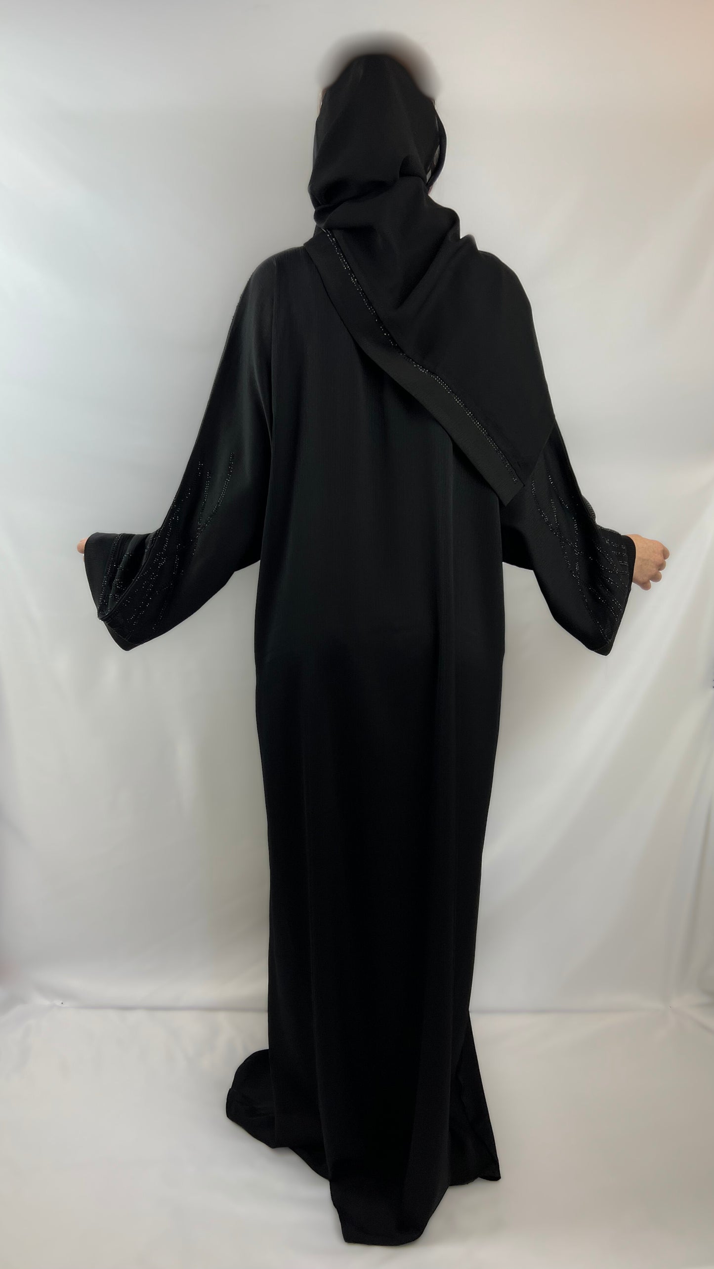 Abaya Orné de Détails Scintillants